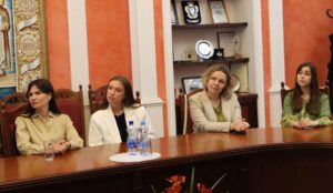 Фотовиставка Жінка в українській дипломатії_06