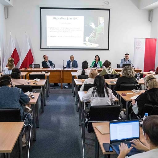 Детальніше про статтю «Оцифрування, цифрове збереження та реагування на надзвичайні ситуації»: підсумки навчання за проектом Міжнародної ради архівів